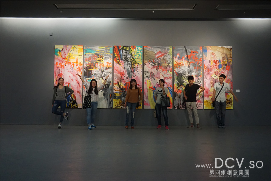 OCAT当代艺术中心“与绘画的动作有关”展览半日赏—记DCV第四维品牌部的观展日常~